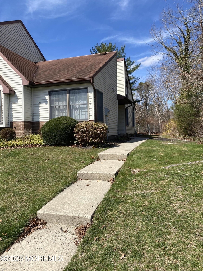107 Westchester Drive - Photo 5