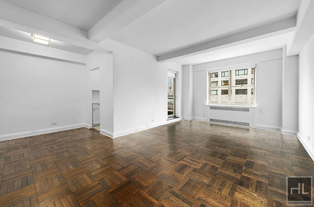 East 57th Street - Photo 0
