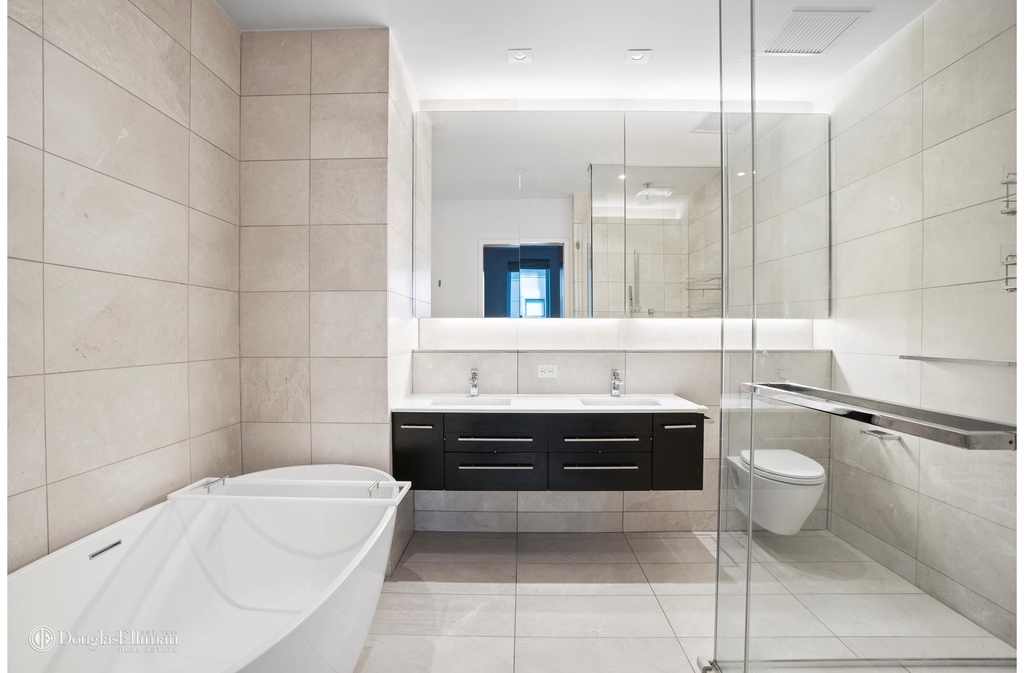 101 Leonard St - Photo 9