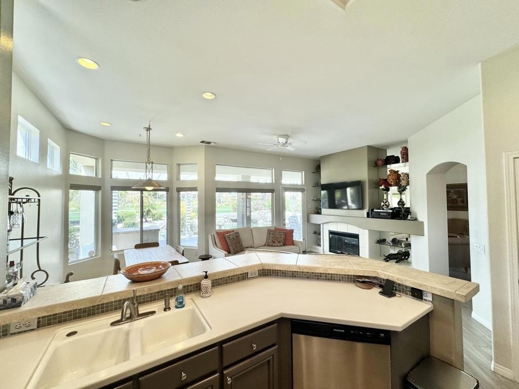 38071 Brandywine Avenue - Photo 7