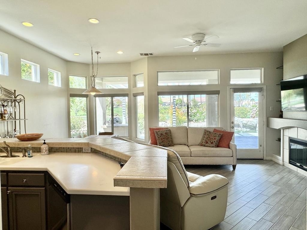38071 Brandywine Avenue - Photo 10