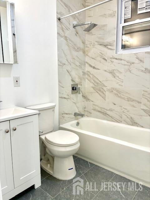 599 Amboy Avenue - Photo 1