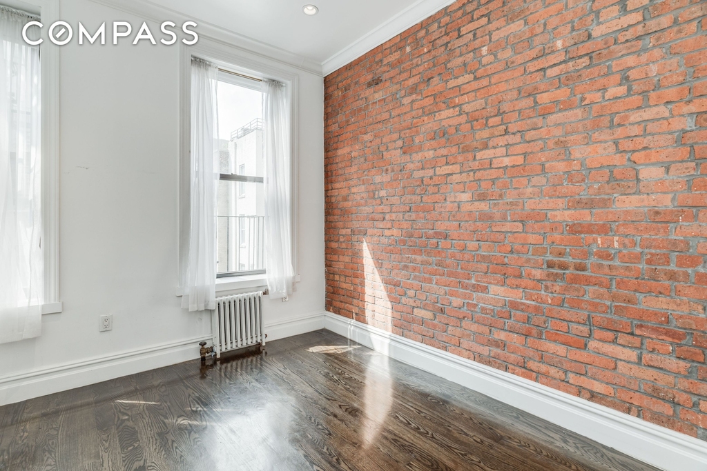 747 9th Avenue - Photo 4