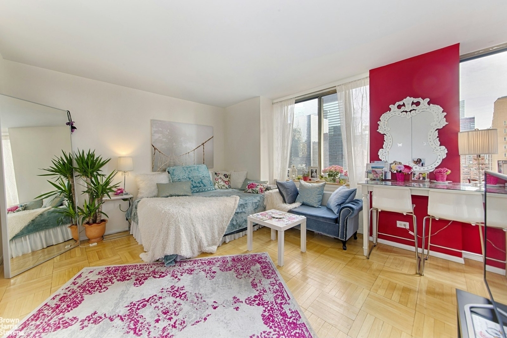 236 E 47th Street - Photo 0
