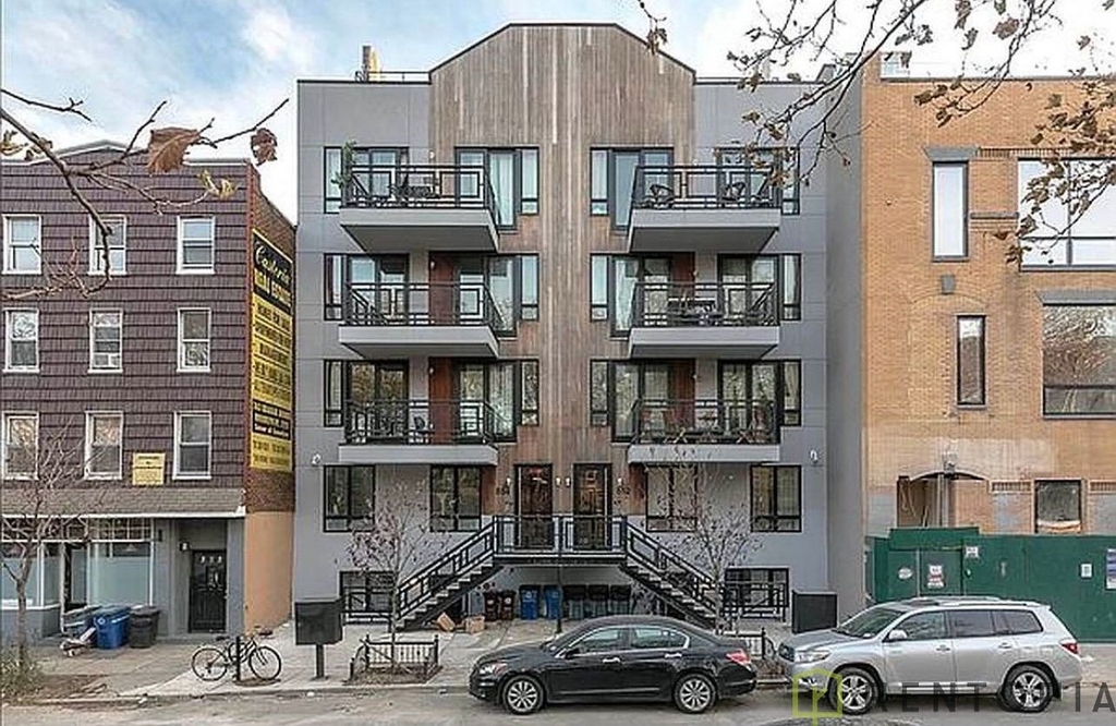 854 Metropolitan Avenue - Photo 8