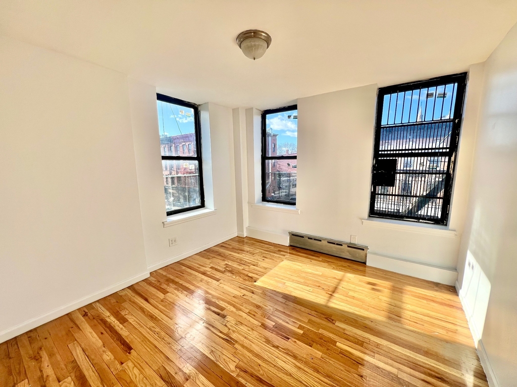  Putnam Avenue - Photo 7