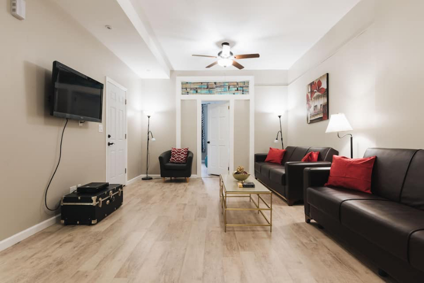 2714 Clarendon Road - Photo 2
