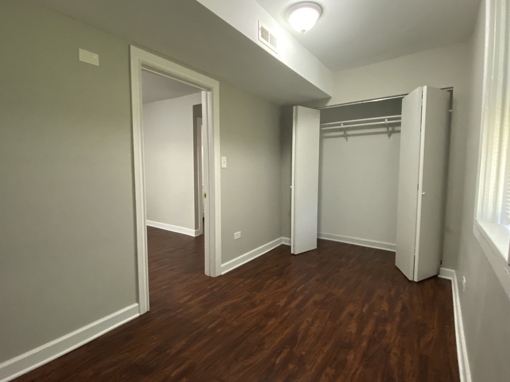 2034 N Kedvale Avenue - Photo 9
