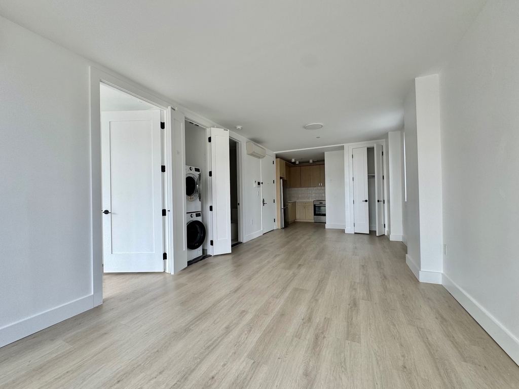 649 Hart Street - Photo 2