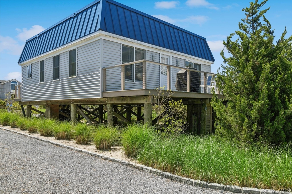 846 Dune Road - Photo 3