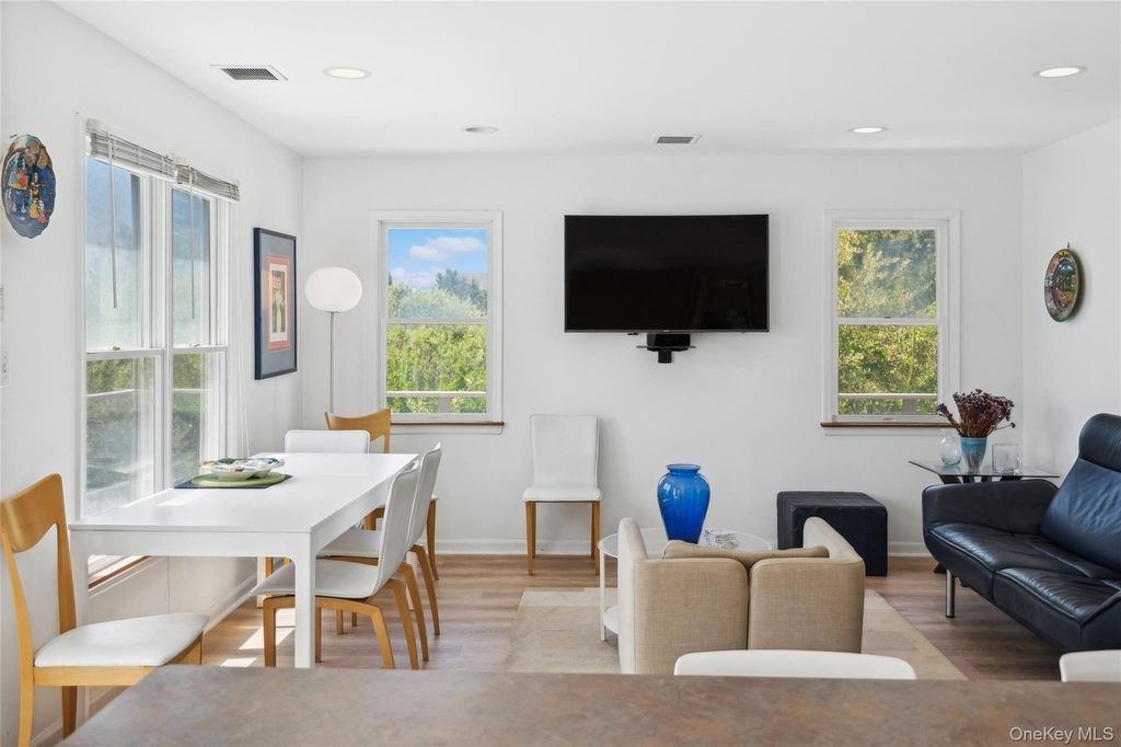 846 Dune Road - Photo 14