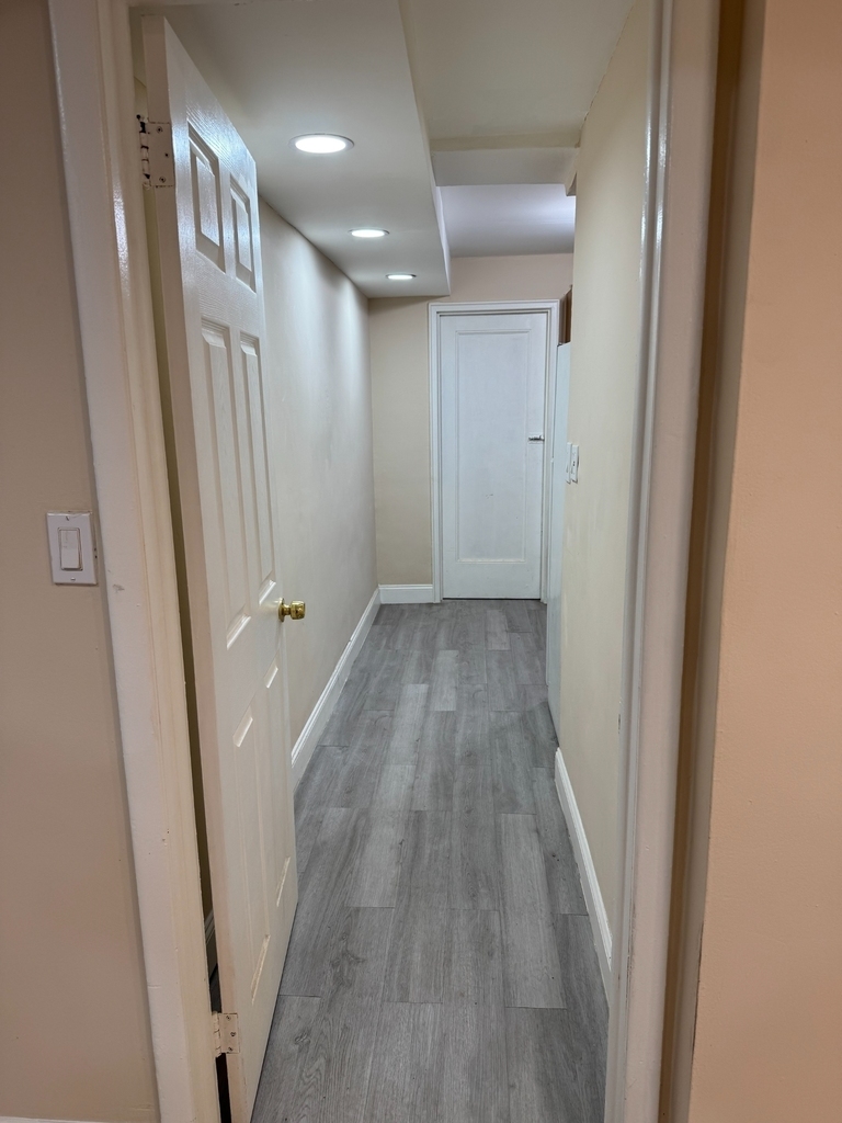 727 Commonwealth Avenue - Photo 2