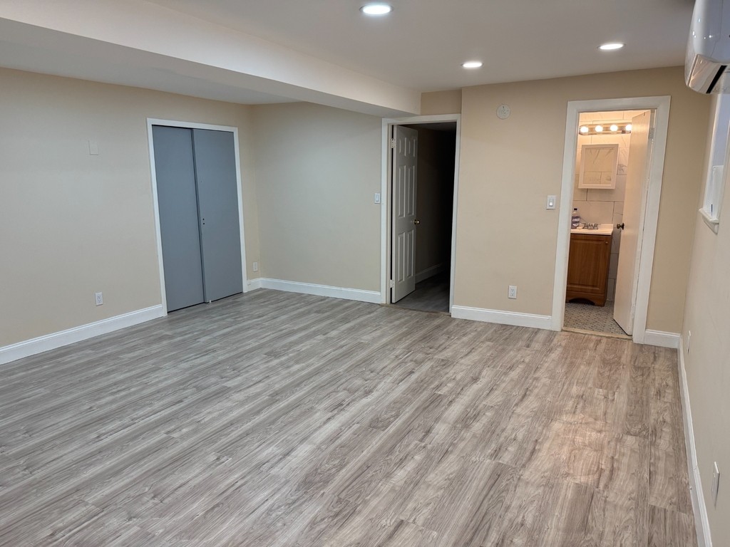 727 Commonwealth Avenue - Photo 1