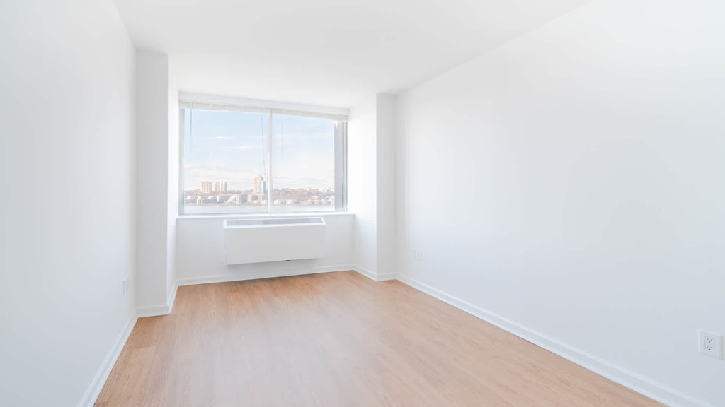 180 Riverside Blvd - Photo 28