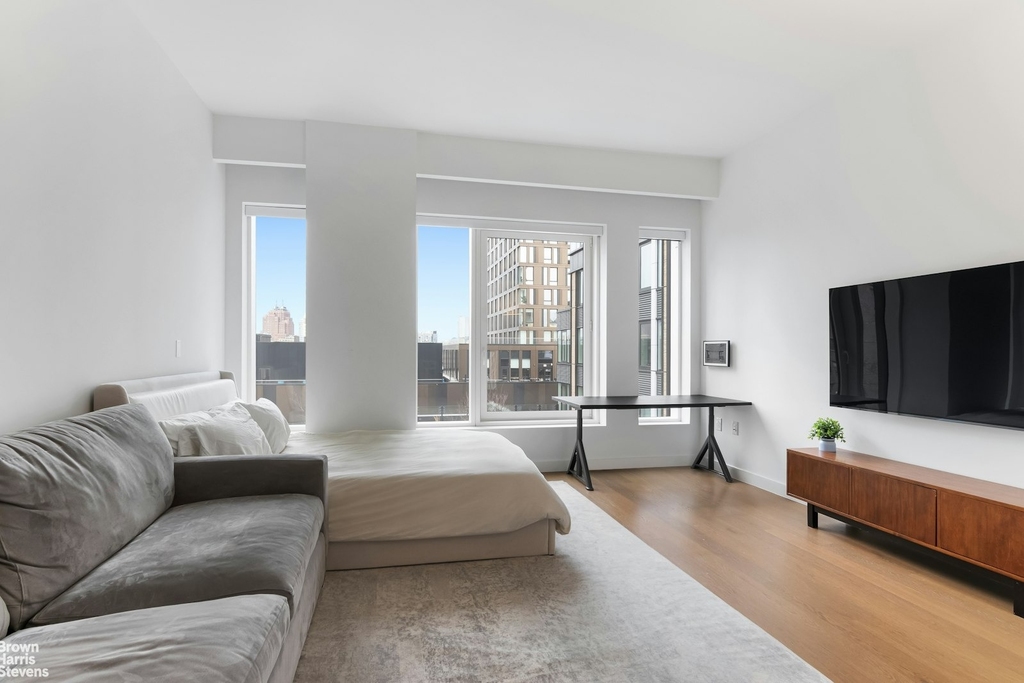 202 Broome Street - Photo 0