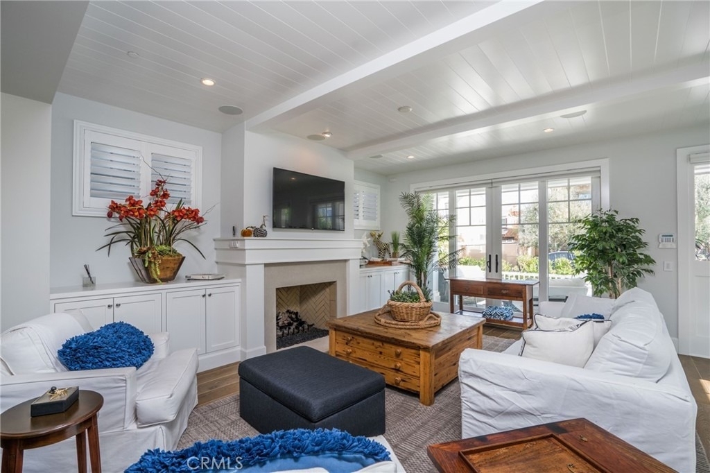 217 Coral Avenue - Photo 5