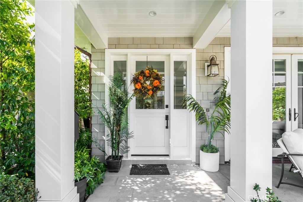 217 Coral Avenue - Photo 3