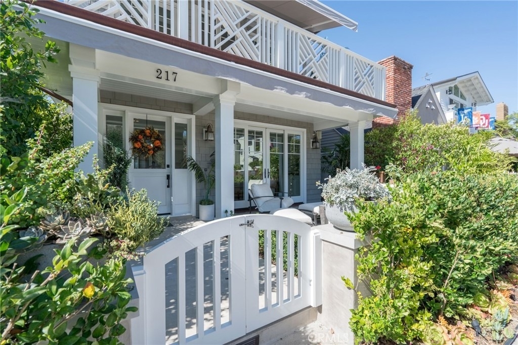 217 Coral Avenue - Photo 1