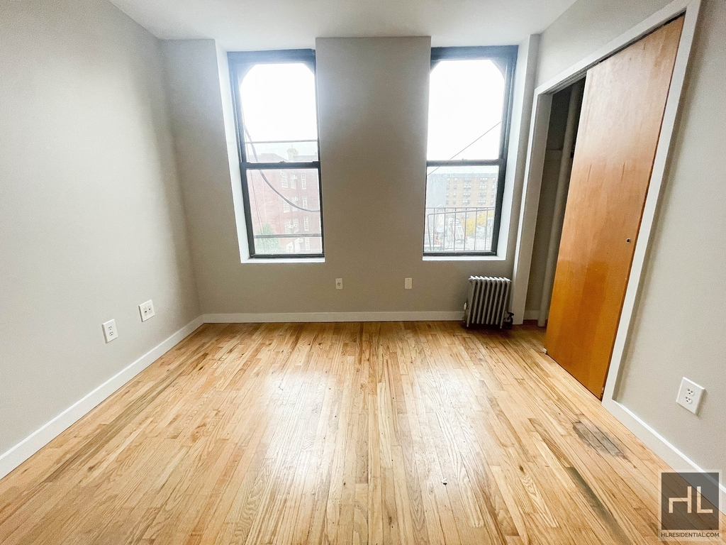East 11th Street - Photo 1