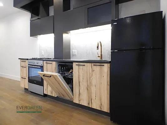1052 Dean Street - Photo 0
