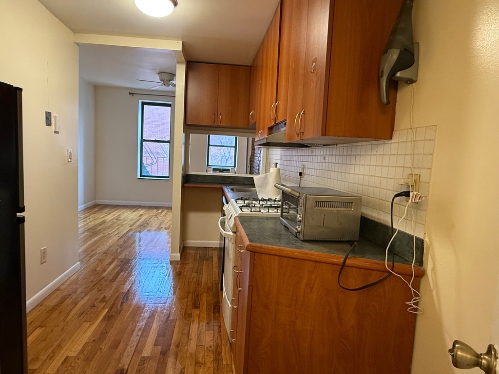1672 Park Avenue - Photo 5