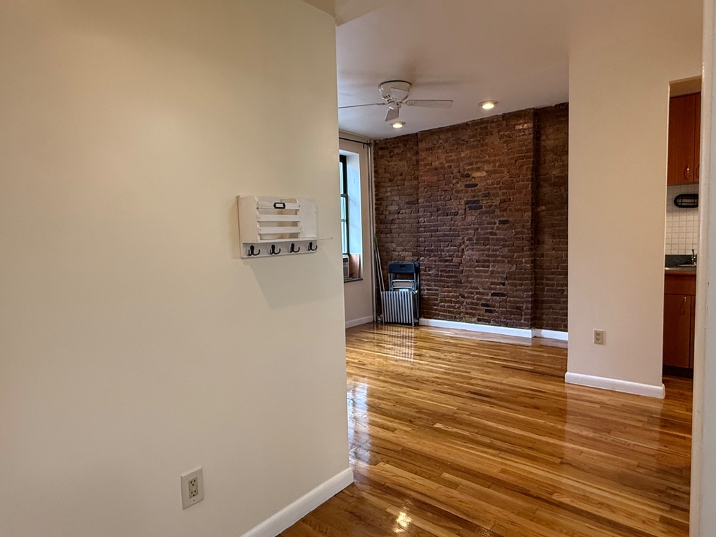 1672 Park Avenue - Photo 1