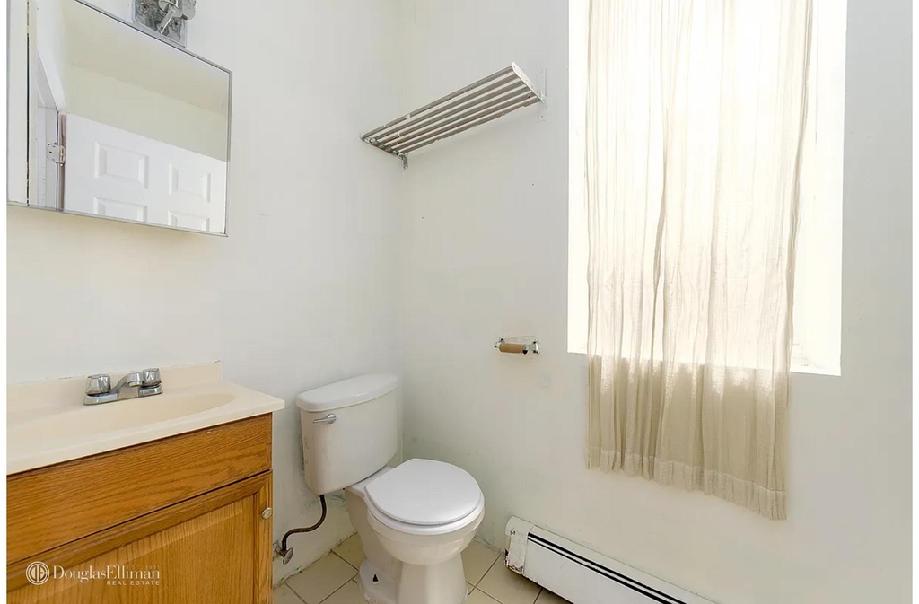 814 Marcy Avenue - Photo 3