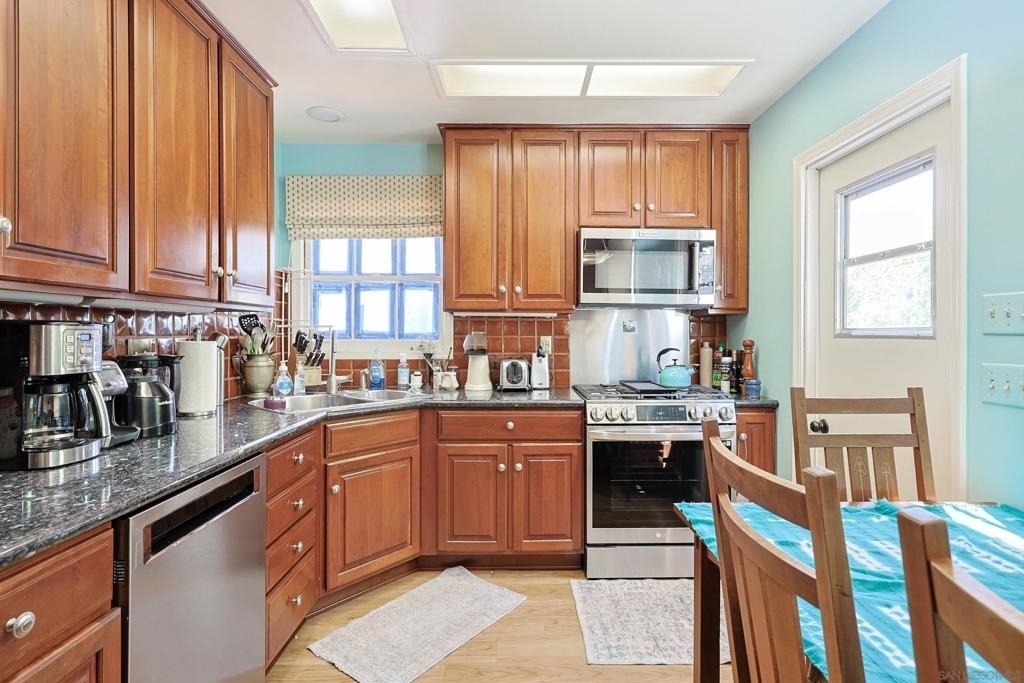237 E Avenue - Photo 13