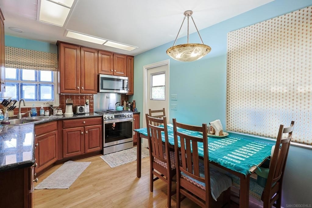 237 E Avenue - Photo 15