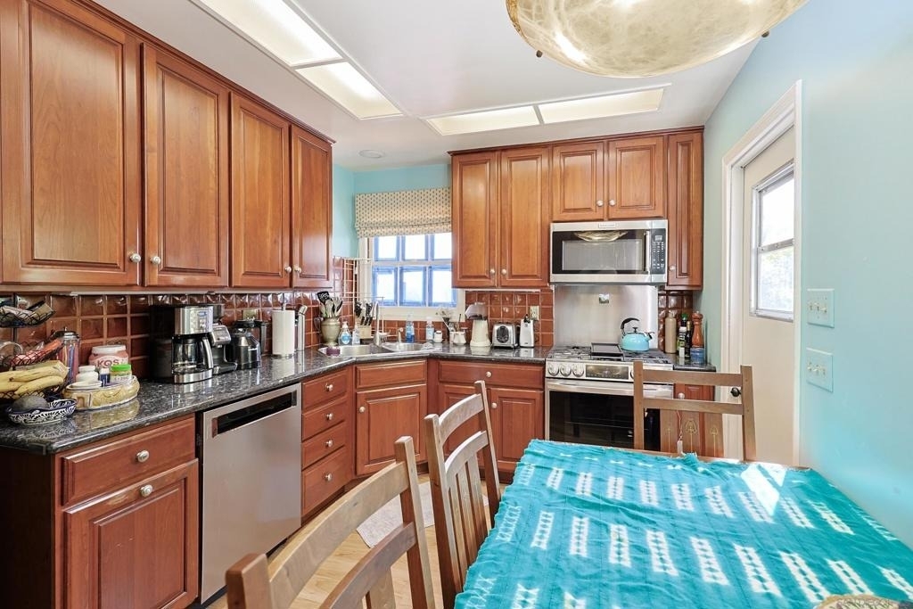 237 E Avenue - Photo 14