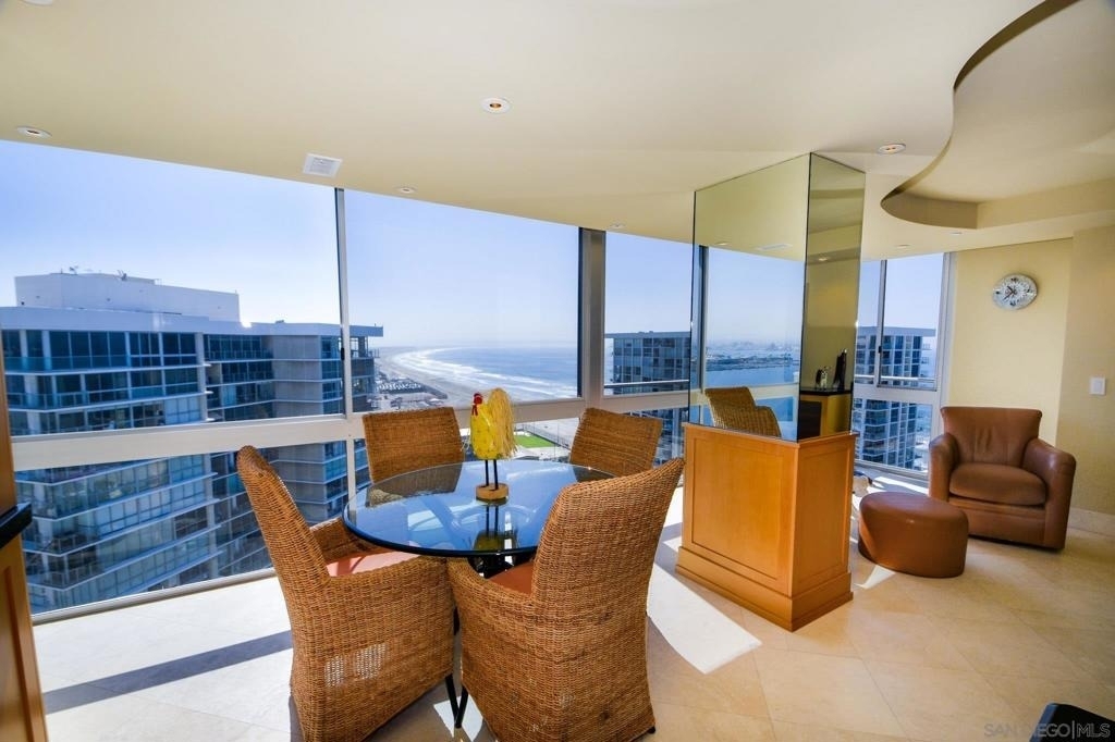1810 Avenida Del Mundo - Photo 4