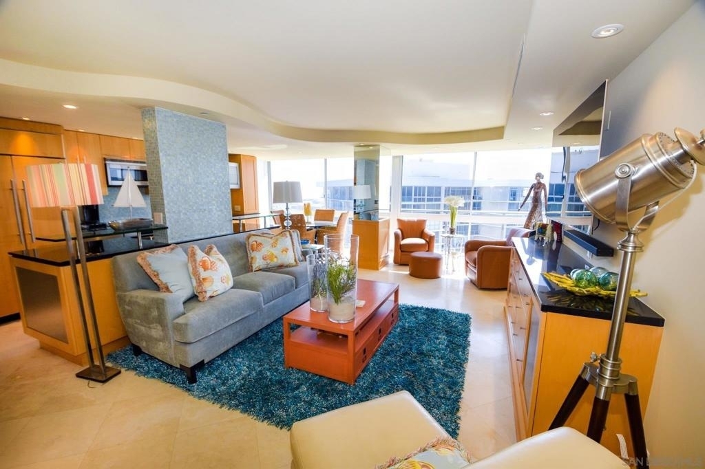 1810 Avenida Del Mundo - Photo 1