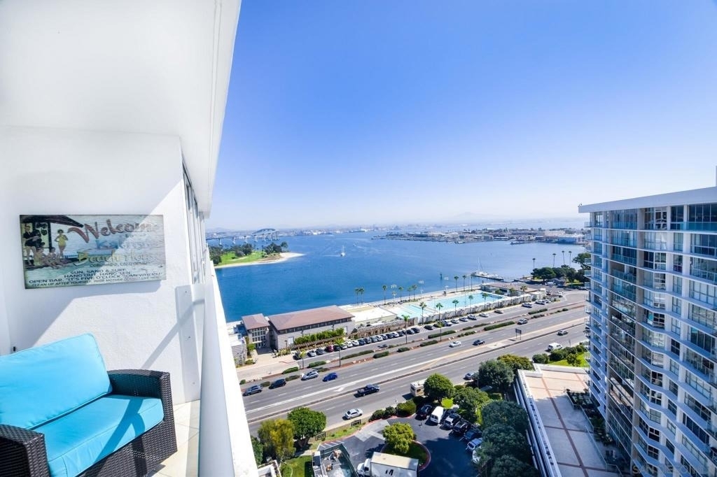 1810 Avenida Del Mundo - Photo 32