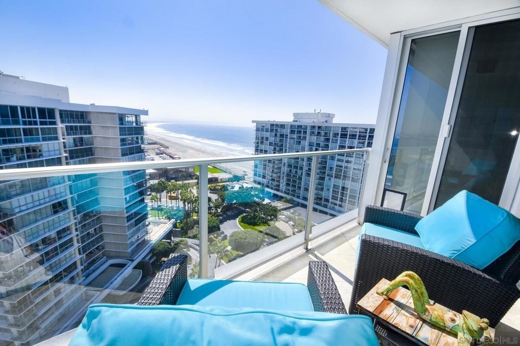 1810 Avenida Del Mundo - Photo 30