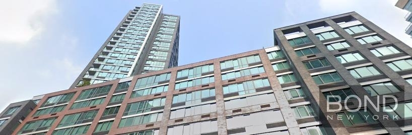 Center Boulevard - Photo 0