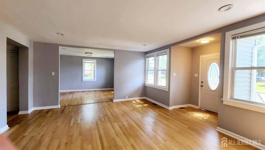 111 Demorest Avenue - Photo 7