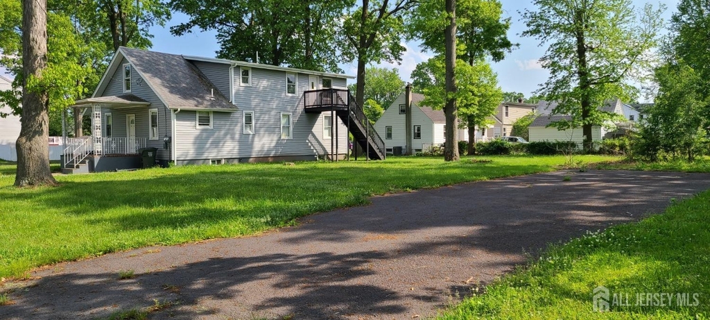 111 Demorest Avenue - Photo 2