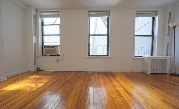 E 55th St - Photo 1