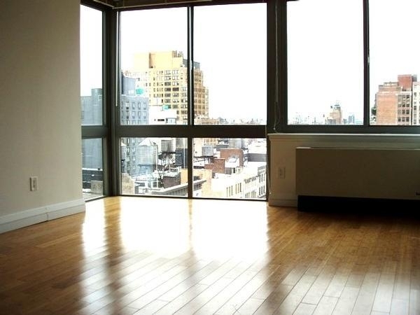 6th Ave. - Photo 3
