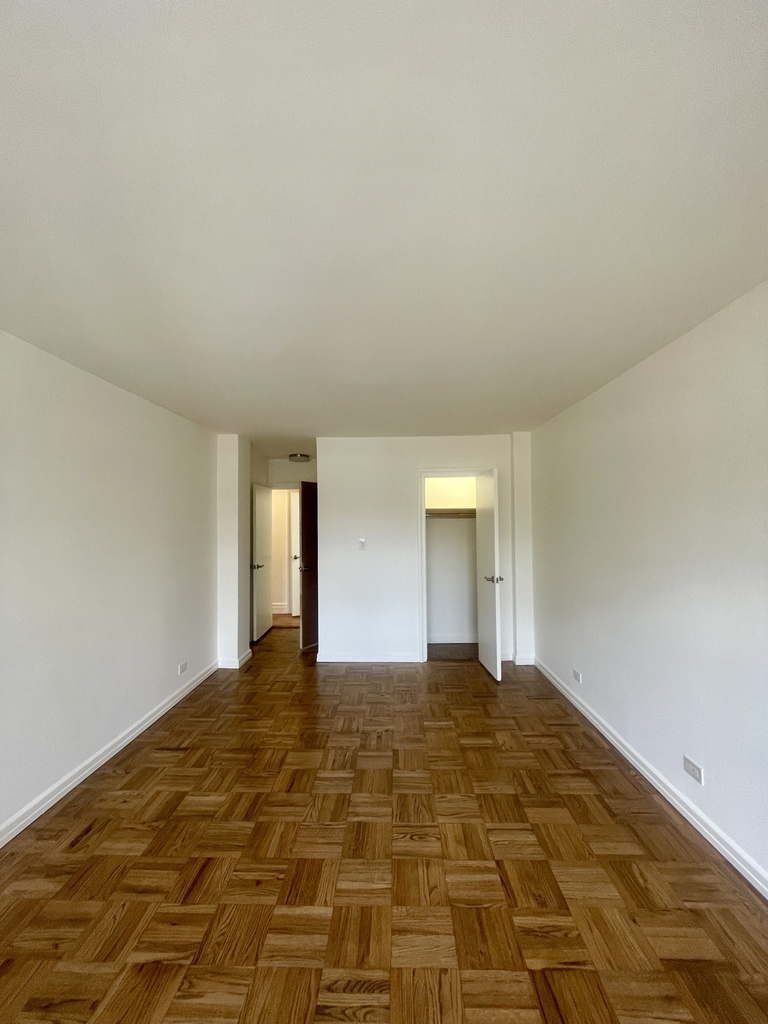420 East 79th Street, 15B - Photo 8