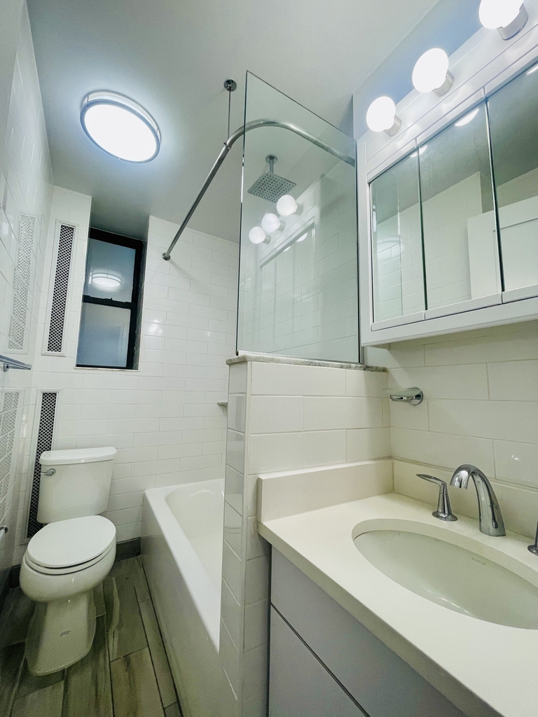 140 East 46th Street , 6M - Photo 8