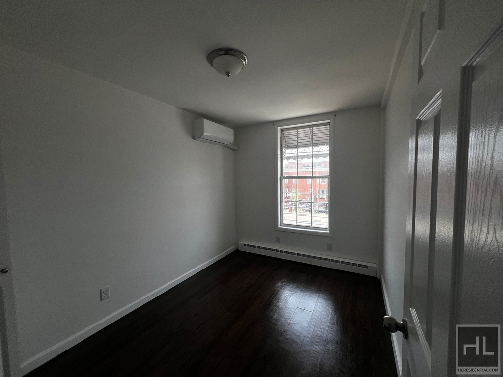 Tiffany Street - Photo 7