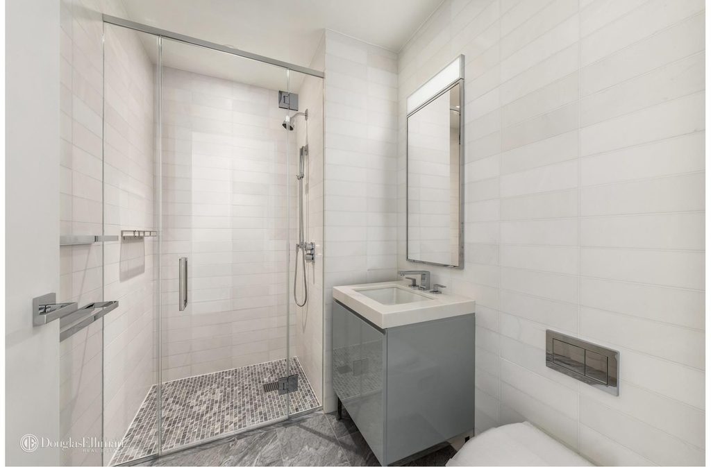 50 W 66th St - Photo 8