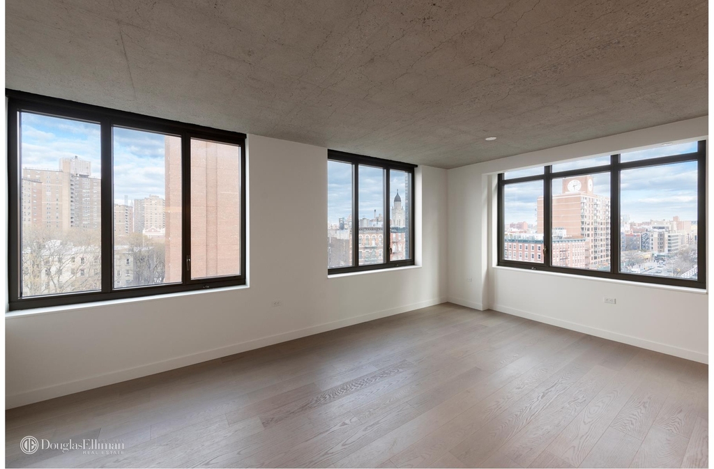 196 Orchard St - Photo 1