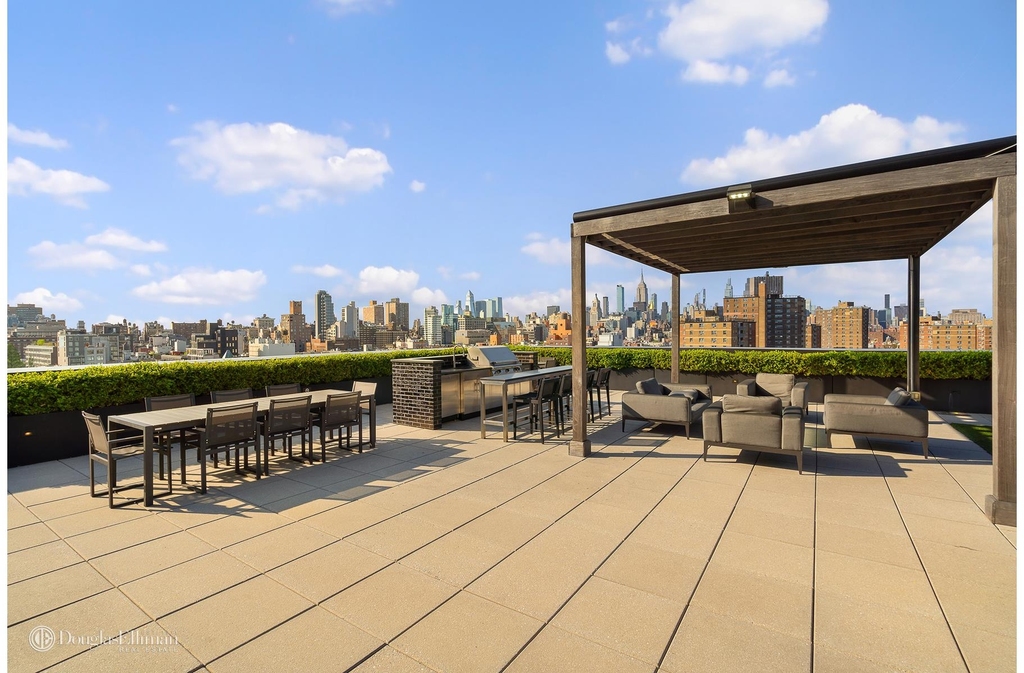 196 Orchard St - Photo 10