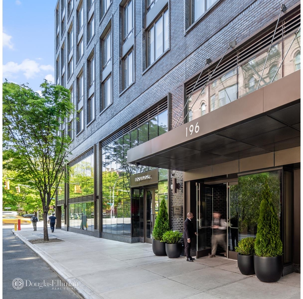 196 Orchard St - Photo 12