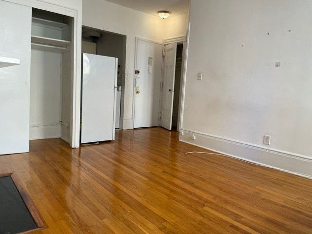 Madison Avenue - Photo 1