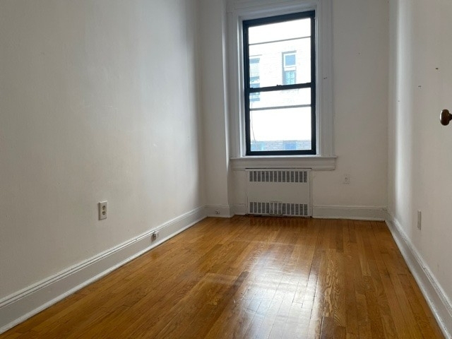 Madison Avenue - Photo 5