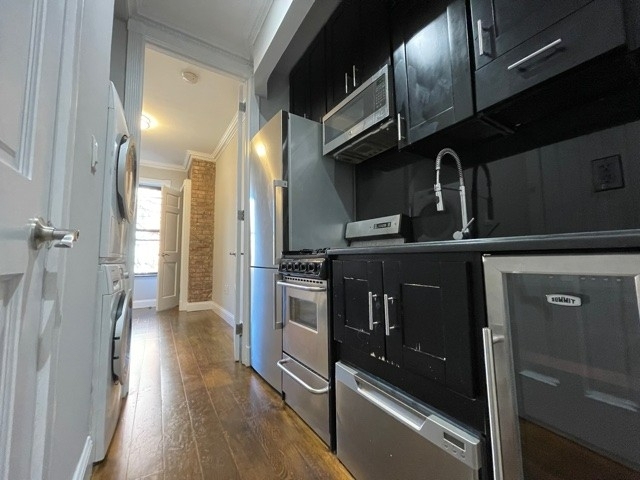 West 103rd Street - Photo 2