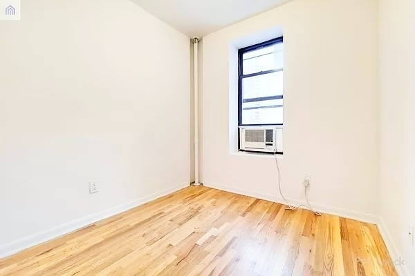 East 78th Street - Photo 4